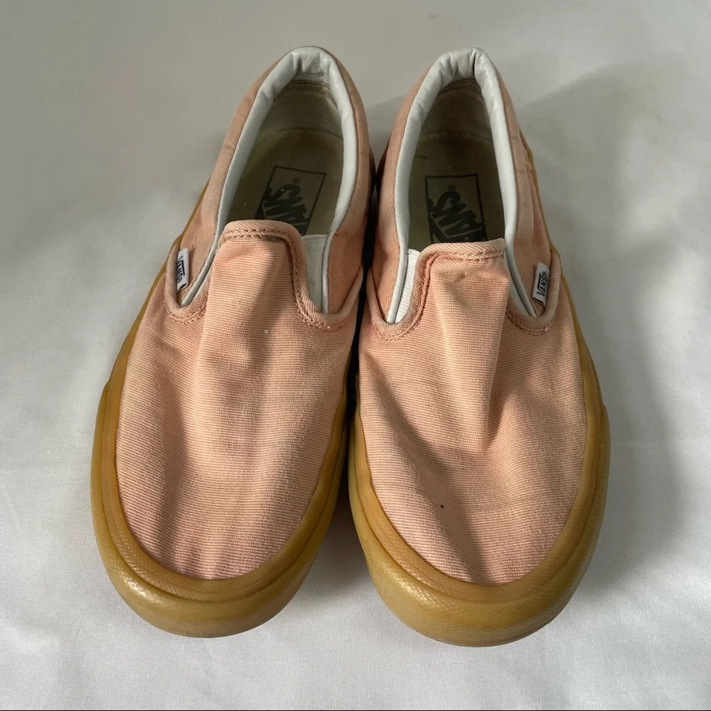 Vans Classic Gum-Sole Slip-On Sneakers- Pink Size 6.5 - Picture 1 of 6